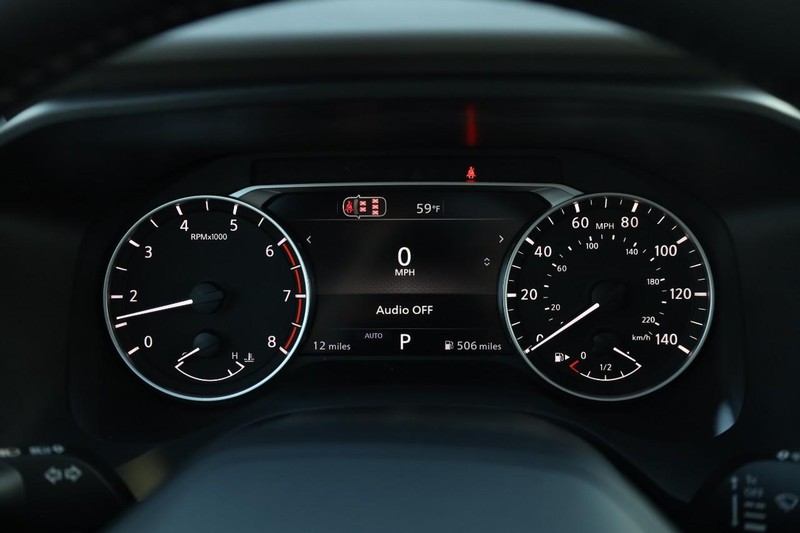 Nissan Rogue Vehicle Image 13