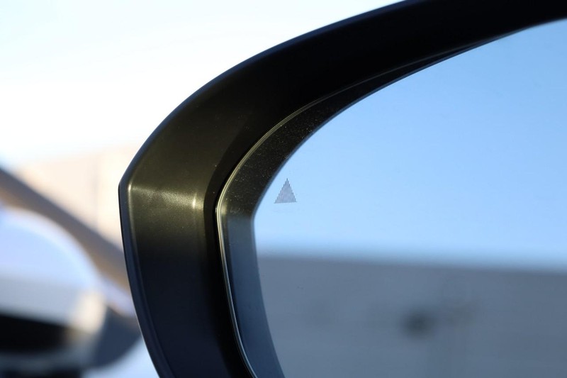 Nissan Rogue Vehicle Image 22