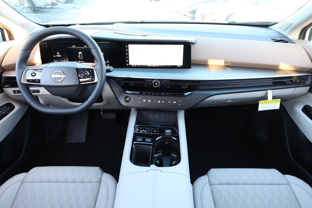 Nissan Murano Vehicle Full-screen Gallery Image 27