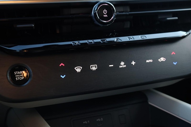 Nissan Murano Vehicle Image 17