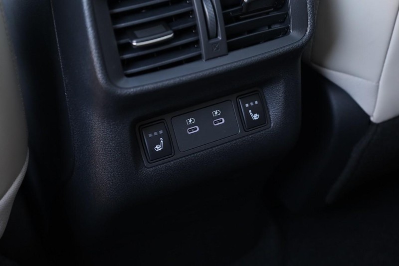 Nissan Murano Vehicle Image 26