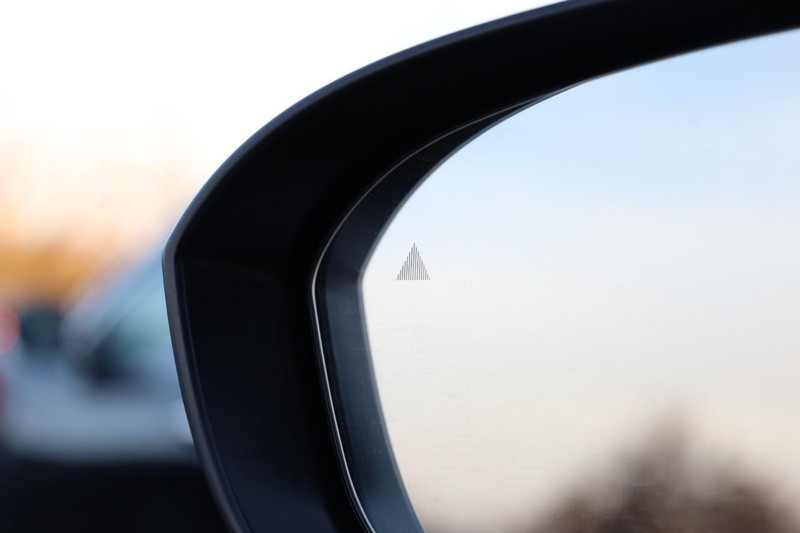 Nissan Rogue Vehicle Image 21