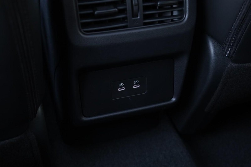 Nissan Rogue Vehicle Image 23