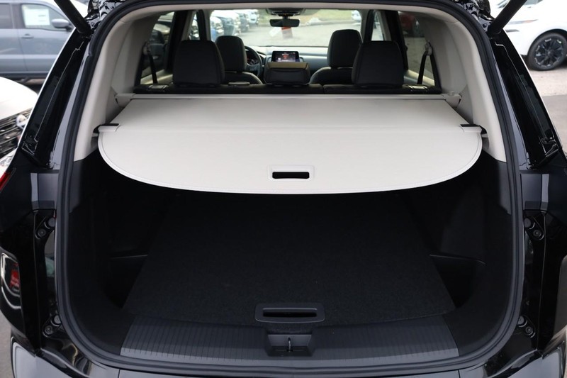 Nissan Rogue Vehicle Image 08