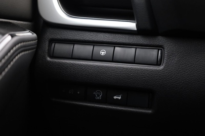 Nissan Rogue Vehicle Image 21