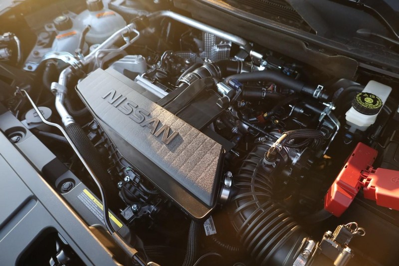 Nissan Rogue Vehicle Image 25