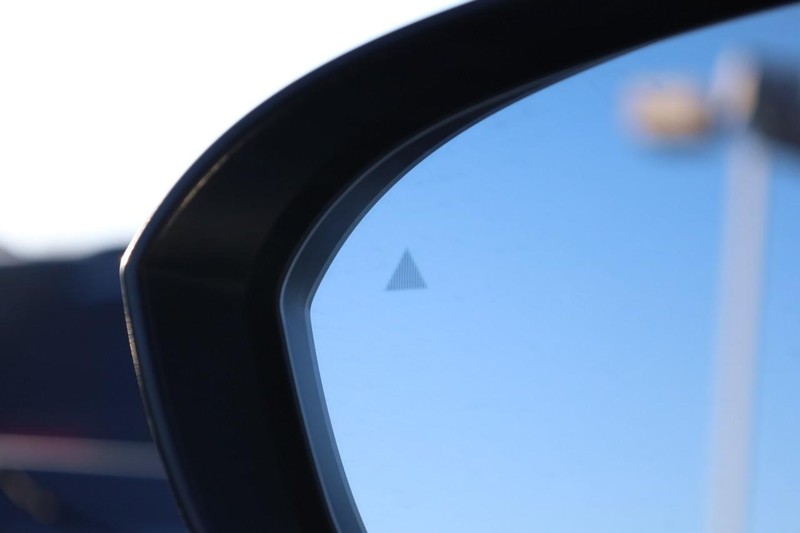 Nissan Rogue Vehicle Image 21