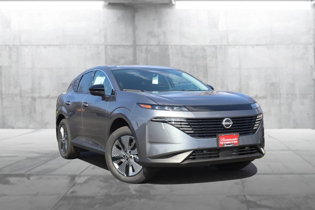 Nissan Murano Vehicle Full-screen Gallery Image 2