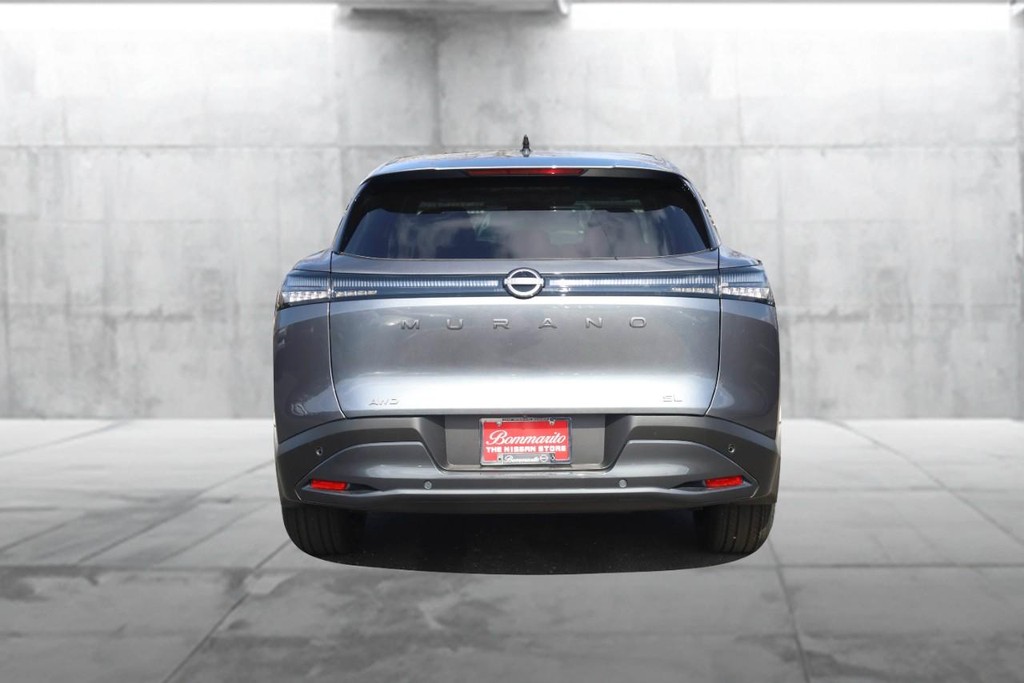 Nissan Murano Vehicle Full-screen Gallery Image 6