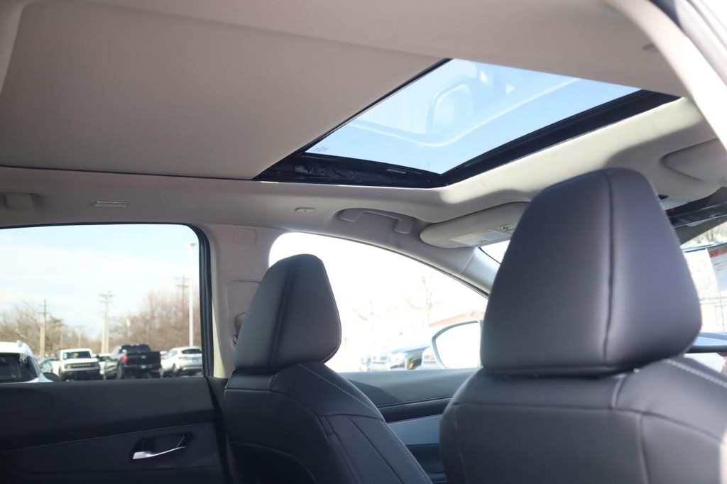 Nissan Murano Vehicle Full-screen Gallery Image 22