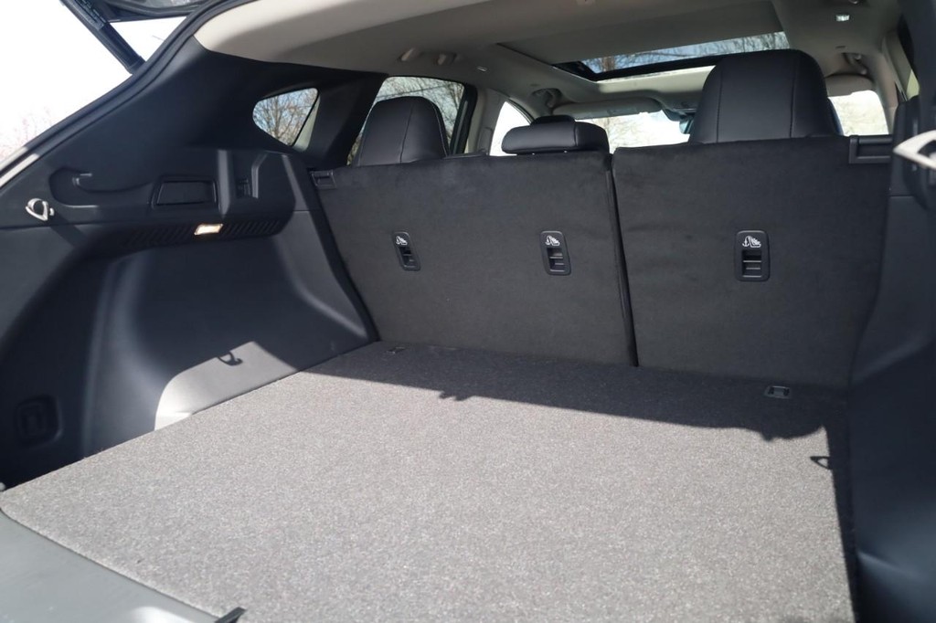 Nissan Murano Vehicle Full-screen Gallery Image 23