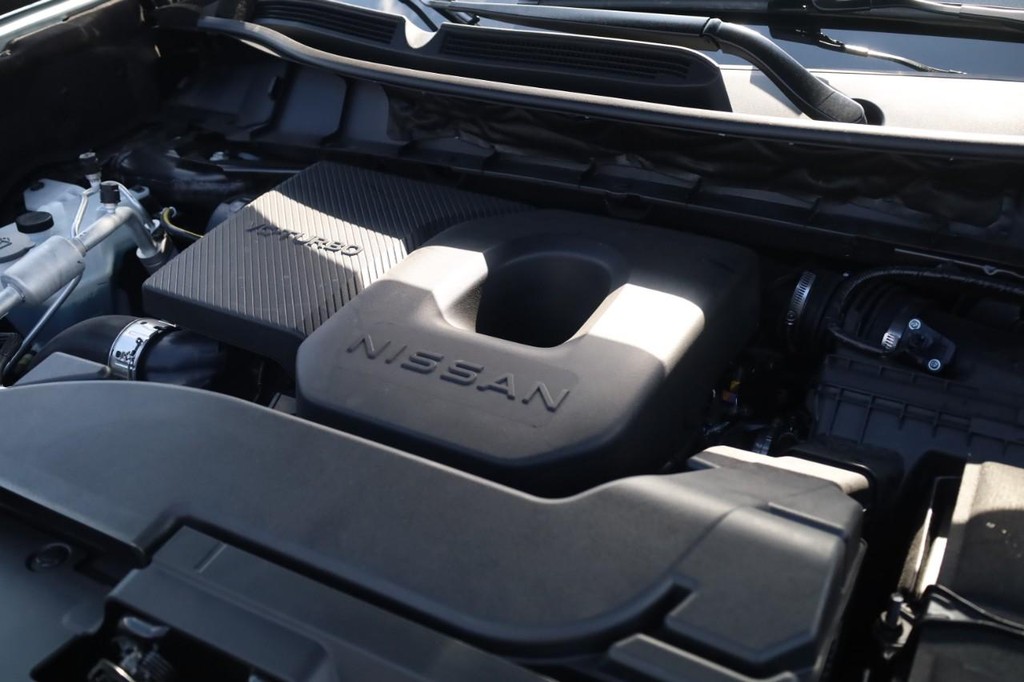 Nissan Murano Vehicle Full-screen Gallery Image 24