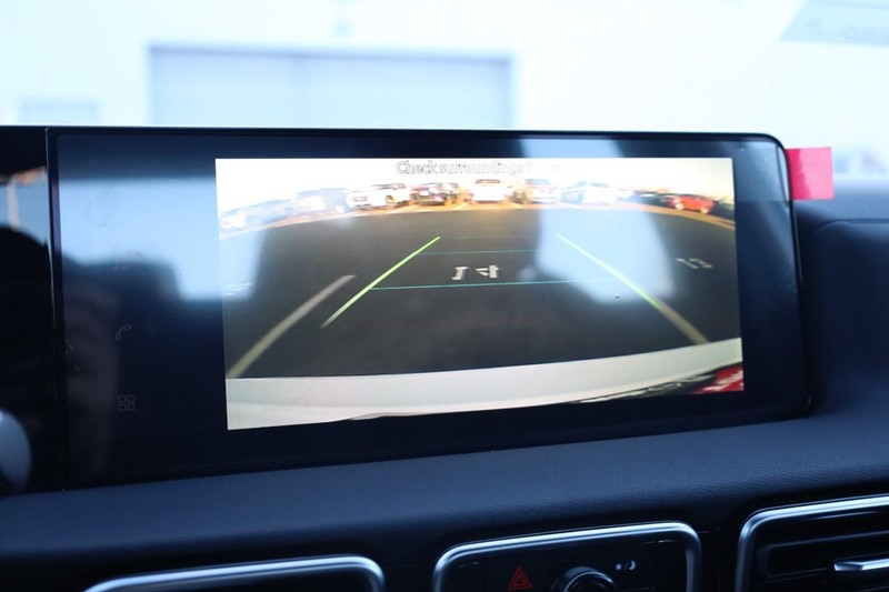 Nissan Sentra Vehicle Image 12