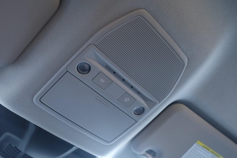 Nissan Sentra Vehicle Image 17