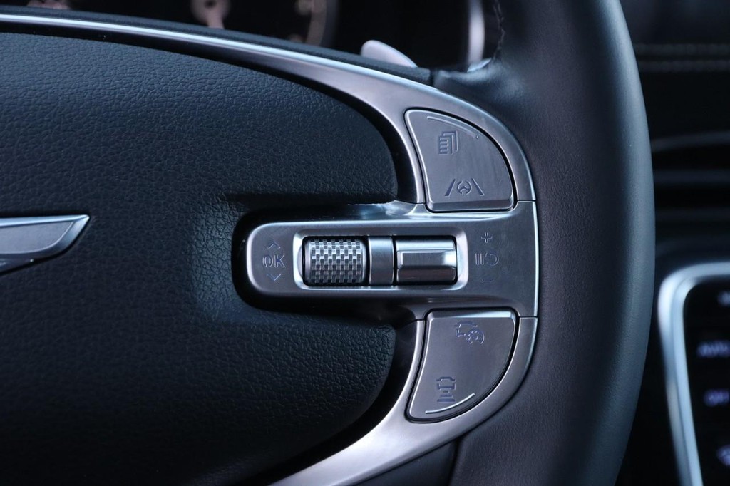 Genesis GV80 Vehicle Image 14