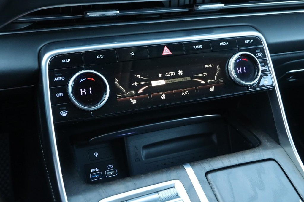 Genesis GV80 Vehicle Image 19