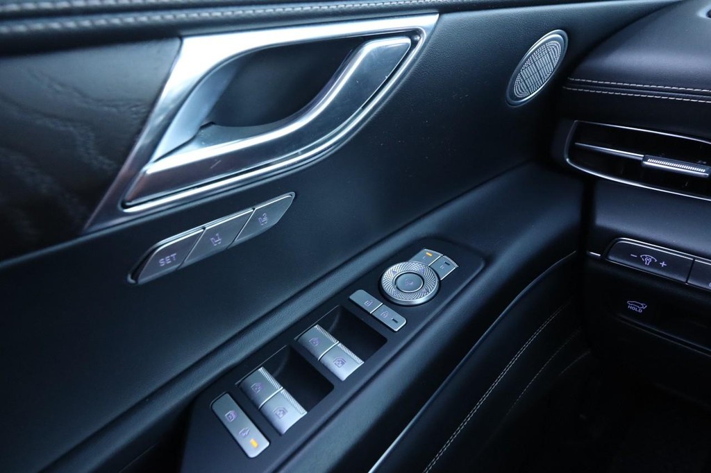 Genesis GV80 Vehicle Image 23