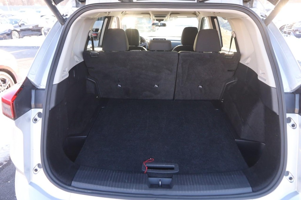 Nissan Rogue Vehicle Image 07