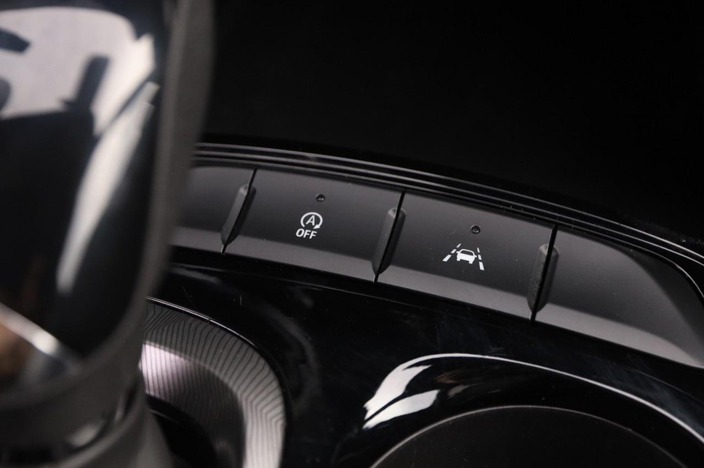 Buick Envista Vehicle Image 17