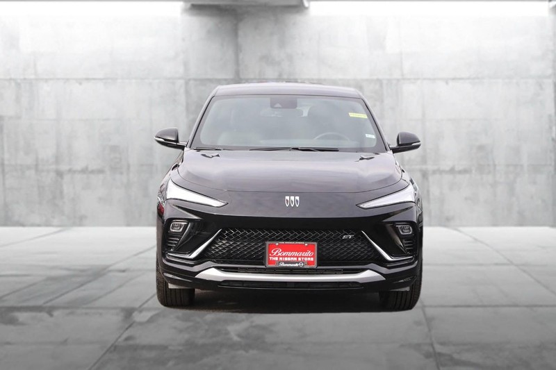 Buick Envista Vehicle Full-screen Gallery Image 4