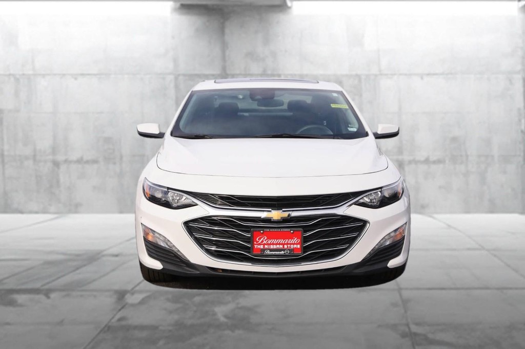 Chevrolet Malibu Vehicle Full-screen Gallery Image 04