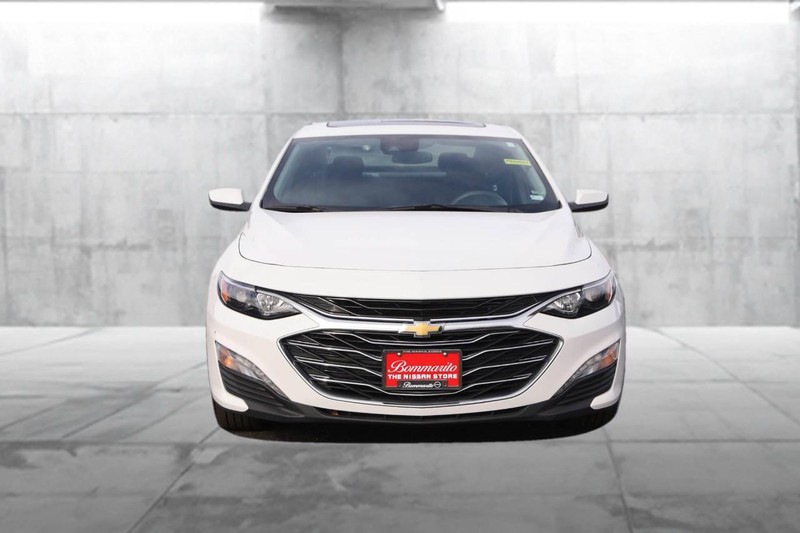 Chevrolet Malibu Vehicle Image 04