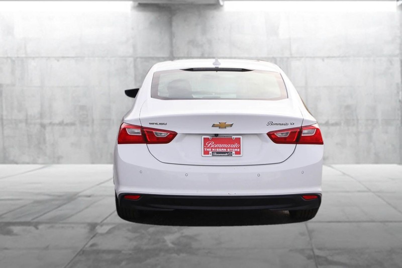 Chevrolet Malibu Vehicle Image 06