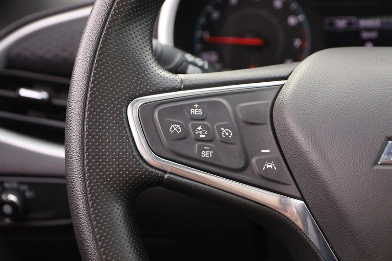 Chevrolet Malibu Vehicle Image 12