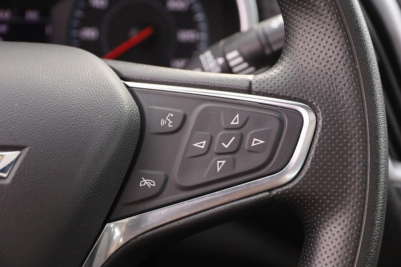 Chevrolet Malibu Vehicle Image 13