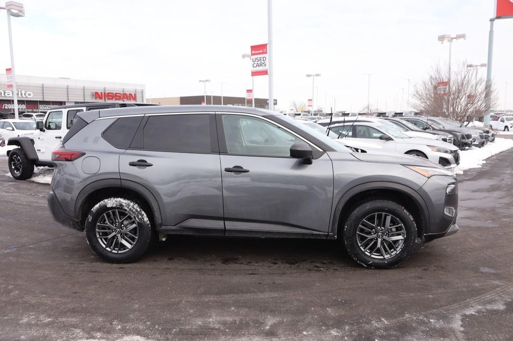 Nissan Rogue Vehicle Image 05