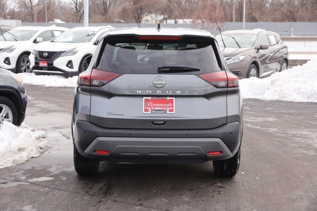 Nissan Rogue Vehicle Image 06