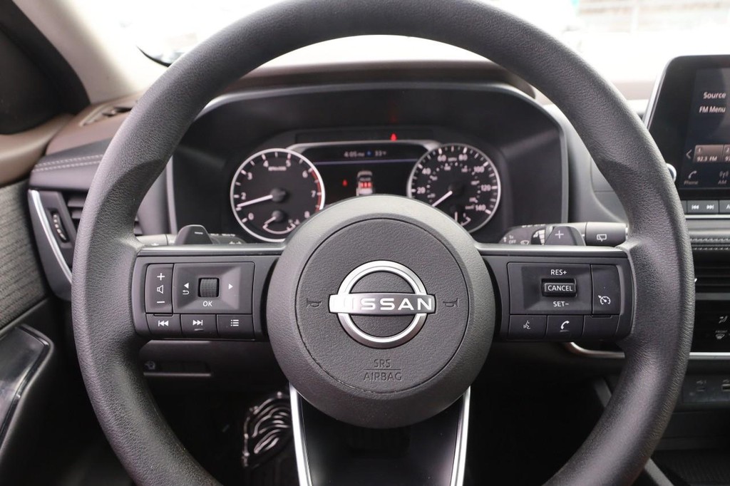 Nissan Rogue Vehicle Image 10