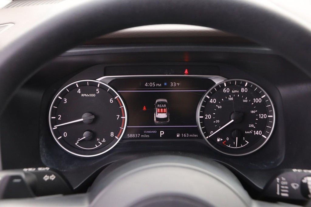 Nissan Rogue Vehicle Image 13