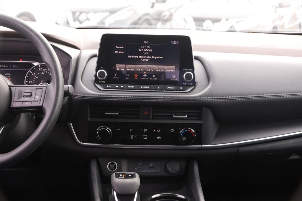 Nissan Rogue Vehicle Image 22