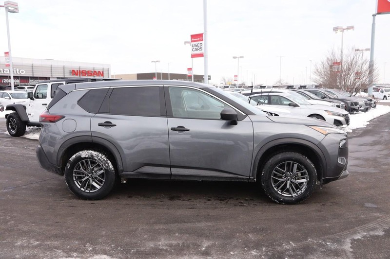 Nissan Rogue Vehicle Image 05