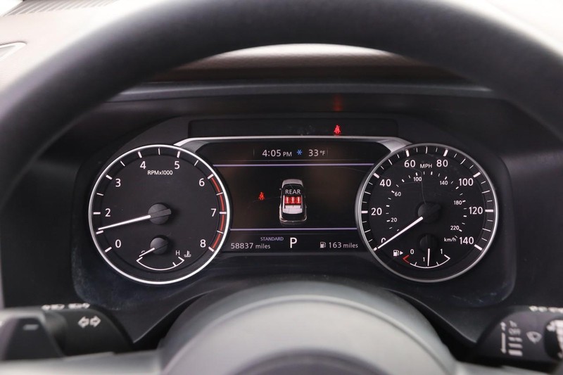 Nissan Rogue Vehicle Image 13