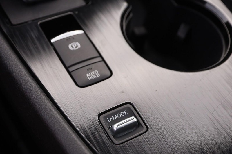 Nissan Rogue Vehicle Image 18