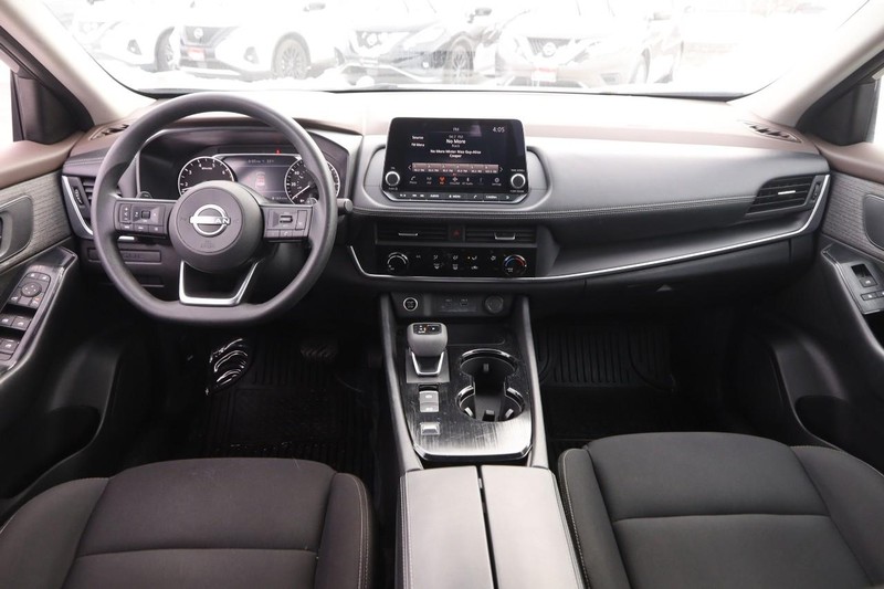 Nissan Rogue Vehicle Image 19