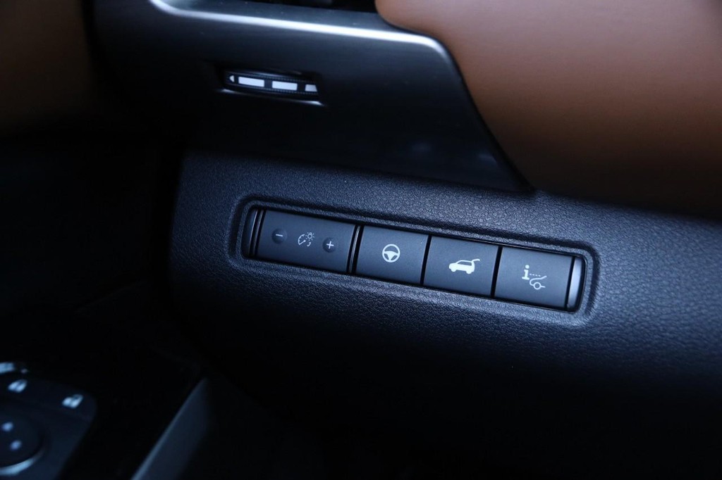 Nissan Pathfinder Vehicle Image 22