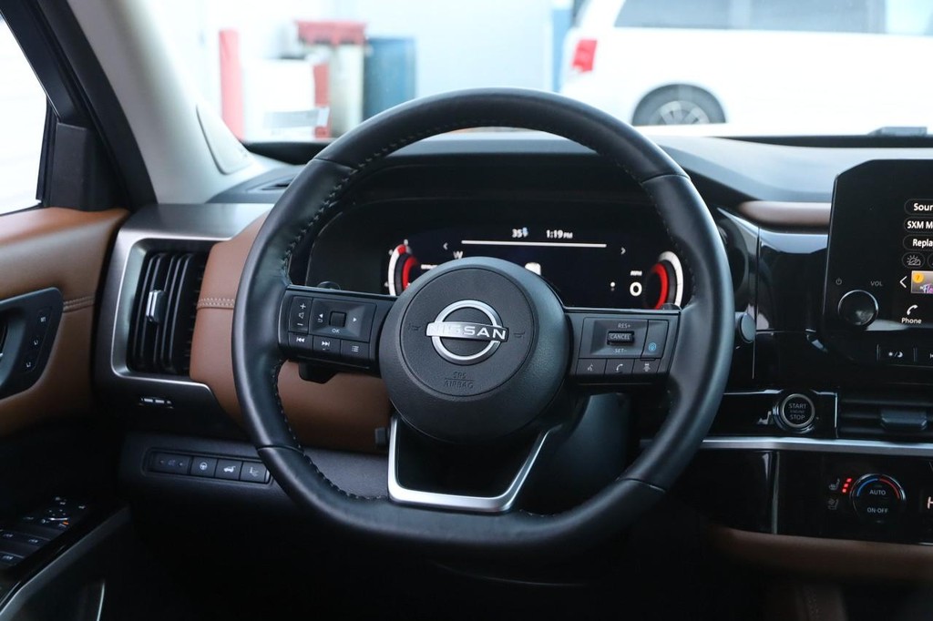 Nissan Pathfinder Vehicle Image 25