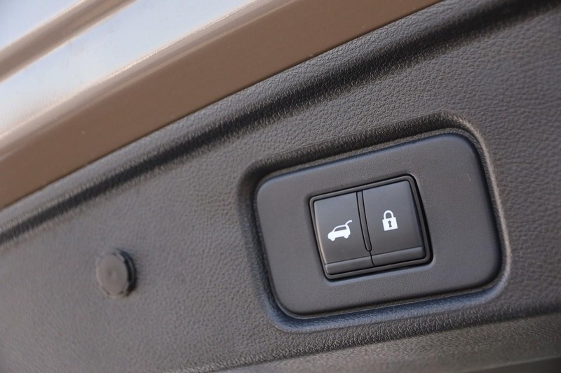 Nissan Pathfinder Vehicle Image 08