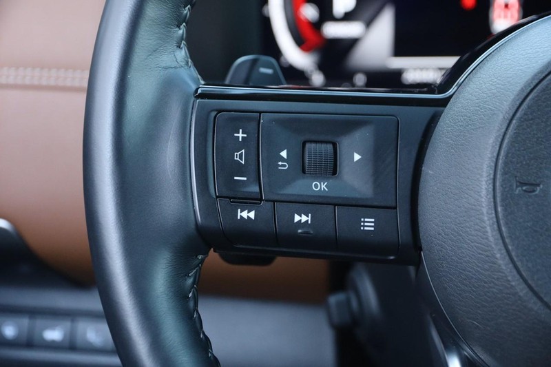 Nissan Pathfinder Vehicle Image 14