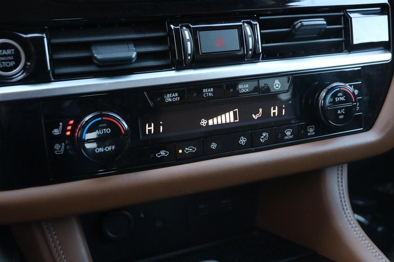 Nissan Pathfinder Vehicle Image 20