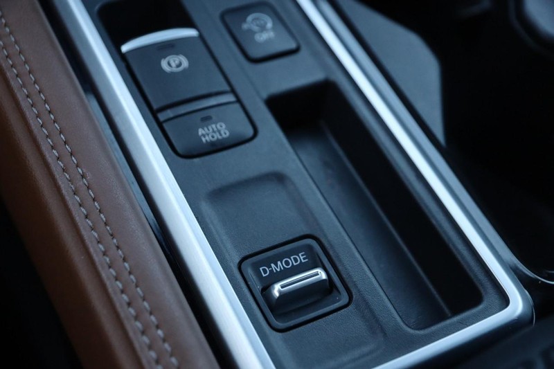 Nissan Pathfinder Vehicle Image 21