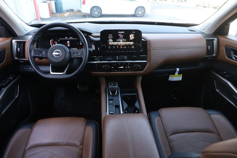 Nissan Pathfinder Vehicle Image 23