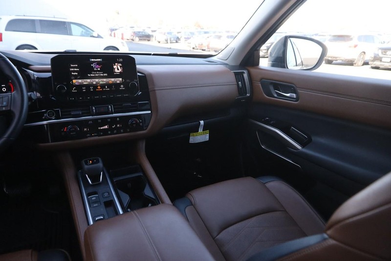 Nissan Pathfinder Vehicle Image 27