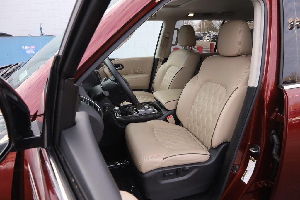 Nissan Armada Vehicle Image 10