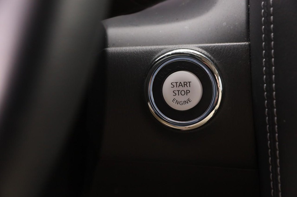 Nissan Armada Vehicle Image 17