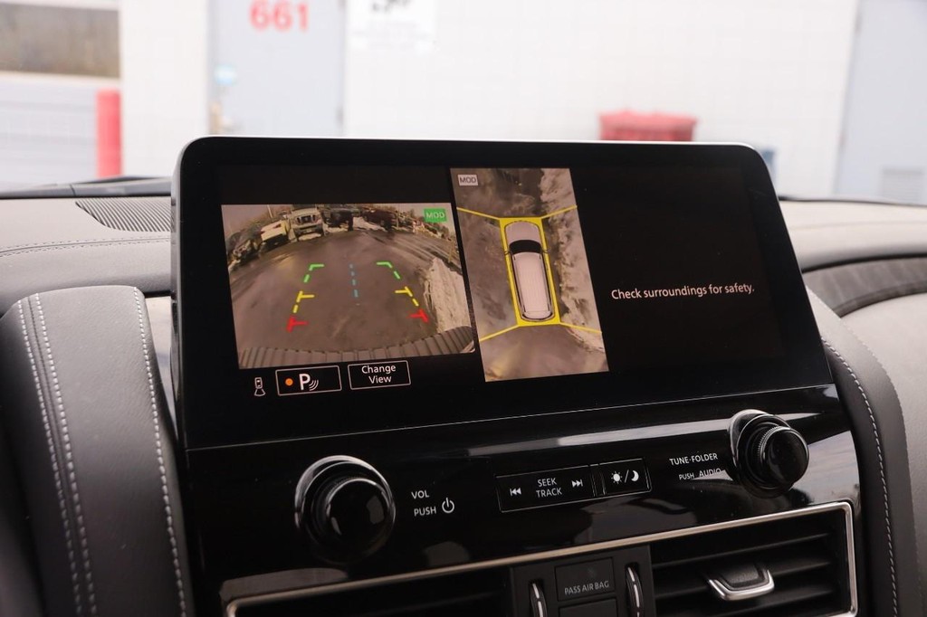 Nissan Armada Vehicle Image 20