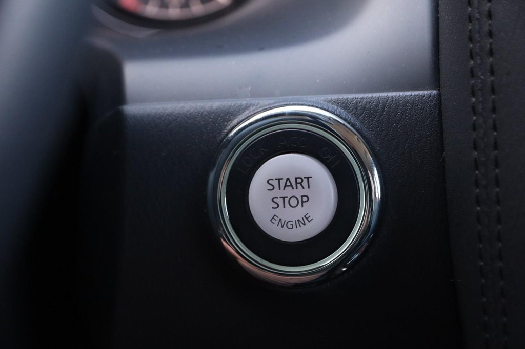 Nissan Armada Vehicle Image 20